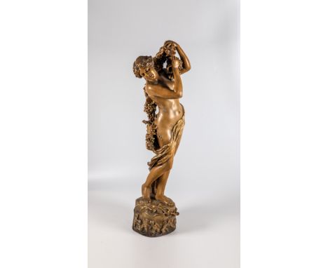 ''Bacchantin'' Cherc (Pseudonym) für Friedrich Goldscheider, Wien, um 1909/10 Stehender Frauenhalbakt mit Trauben. Terrakotta