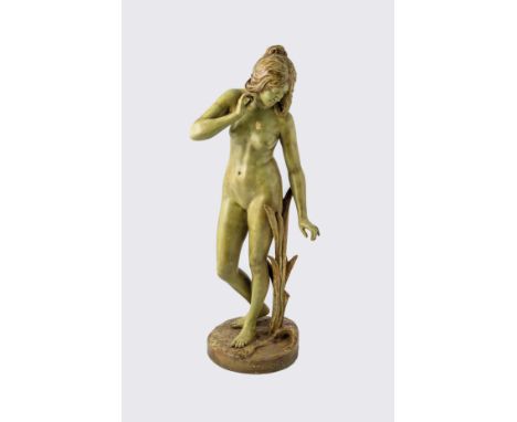 ''Wasserspiegel'' Noémie Debienne (Entwurf), Friedrich Goldscheider, Wien, um 1899/1900 Stehendes nacktes Mädchen auf Rundsoc