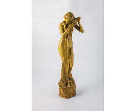 ''Das Gehör'' Thomas Seidan (Entwurf), Friedrich Goldscheider, Wien, um 1902 Auf Felssockel stehendes Mädchen an Muschel höre