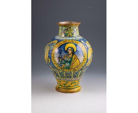 Apothekengefäß mit der Hl. Apollonia Norditalien, Umbrien oder Venetien, 16./17. Jh. Bauchiger Albarello aus sandfarbenem bis