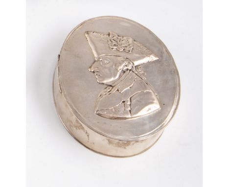 Silberdose mit Friedrich den Großen Deutschland, Hanau, Neresheimer &amp; Söhne, um 1920 Silber, innen vergoldet. Scharnierde