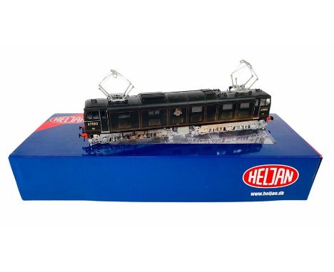 Heljan 'OO' Gauge Item:77031 Class EM2 - 27002 BR Black Weathered Finish. This locomotive has been weathered using weathering