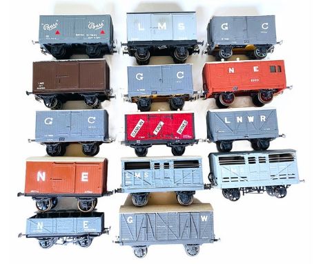 14x 'O' Gauge Assorted Freight Wagons in Assorted Liveries. This lot mostly consists of Box Van and Cattle Van Wagons.&nbsp;