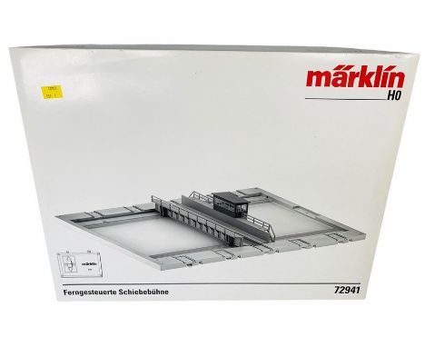 Marklin 72941 'HO' Scale Remote Control Locomotive Traverse Table. Comes boxed with instructions, contents unchecked and unte