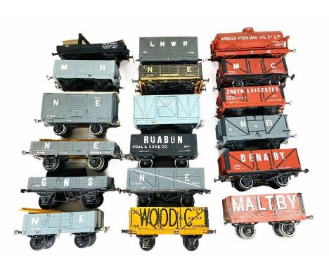 18x 'O' Gauge Assorted Freight Wagons. In various liveries, including private owner examples.&nbsp;