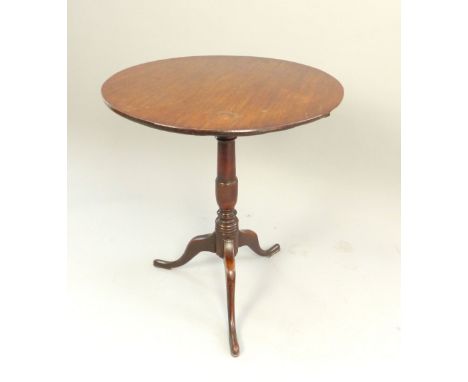 19th C mahogany lamp table, circular top, turned stem, tripartite base, pad feet, 56.5cm dia