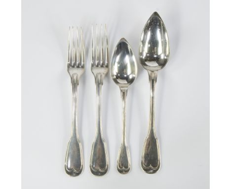 Silver cutlery, 6 dessert forks and spoons and 5 tablespoons and forks, weight 1255 gramsZilveren bestek, 6 dessertvorken en 