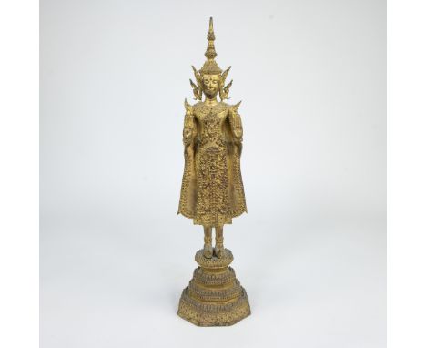 Thai Rattanakosin Standing Buddha in Double Abhaya Mudra, 19th centuryThaise Rattanakosin staande Boeddha in dubbele Abhaya M