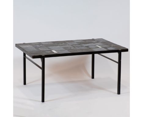 Roger CAPRON (1922-2006) ceramic coffee tableRoger CAPRON (1922-2006) keramieken salontafel50 x 110 x 74.5 cm