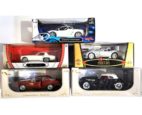 Bburago, Signature Models, Road Signature &amp; Maisto, a boxed 1:18 scale group to include Maisto Lamborghini Gallardo Spyde