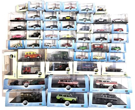 Oxford Diecast, a boxed group comprising mainly of Oxford Commercials and Oxford Automobile Series to include 76SFE001 Clevel