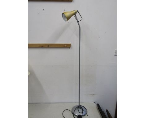 An adjustable readers lamp
