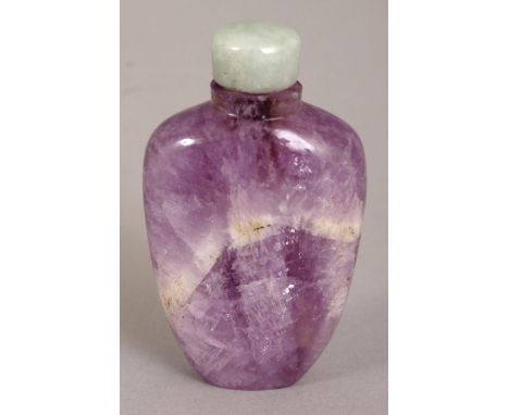 A CHINESE AMETHYST QUARTZ SNUFF BOTTLE & APPLE GREEN JADE STOPPER, 2.3in high.