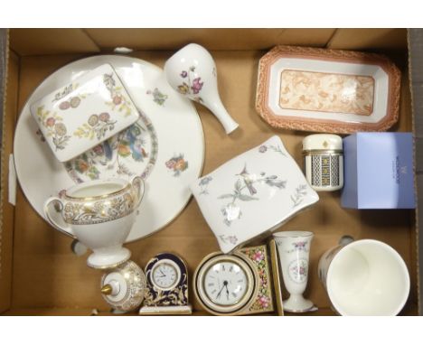 A collection of Wedgwood to include clio mantle clock, swallow bud vase, Kuntani crane cake plate, sugar bowl, Venus pin dish