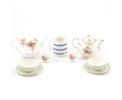 A Royal Albert 'Old Country Roses' teaset, comprising teapot (20cm), plates, cups, saucers; a Royal Grafton coffee set, compr