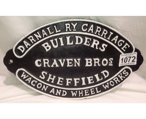 Cast iron coach builders sign, W: 27 cm. P&amp;P Group 2 (£18+VAT for the first lot and £3+VAT for subsequent lots) 