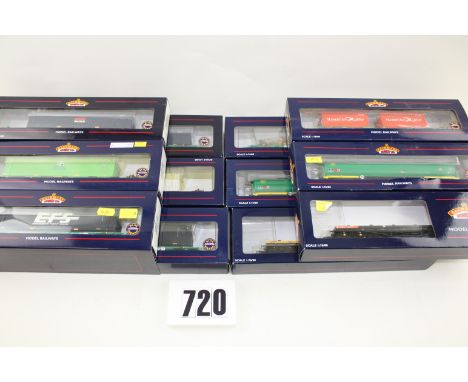 Bachmann OO Gauge Intermodal Bogie Wagons, tankers and flat wagons: 8 in twin-pack sleeves with various container liveries (1