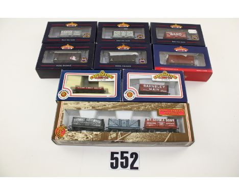 Bachmann OO Gauge freight stock: Private Owner wagons (5 + 3-set), SR vans (2) and one NE van, all VG, in boxes (boxes F-G) (
