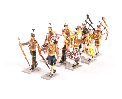 Pipe Bands, Argyle & Sutherland Highlanders (16), Royal Scots (16), VG, 6 G (32), 