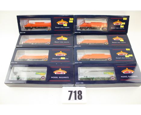 Bachmann OO Gauge HHA Bogie Hopper Wagons: six in RMC Orange/white livery (4 37-326A and 2 37-326B), together with two simila