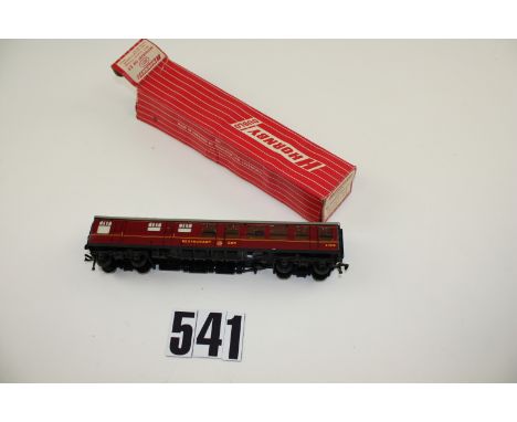 Hornby-Dublo OO Gauge maroon 4071 super-detail Restaurant Car: E 1939, with original box, F (light scratching, paint loss aro