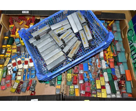 A QUANTITY OF UNBOXED AND ASSORTED PLAYWORN MATCHBOX DIECAST VEHICLES, all are regular wheels 1-75, a Major-Pack series items