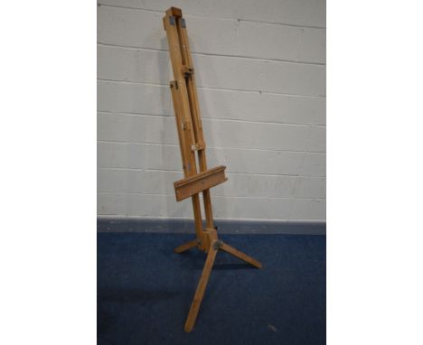 A FOLDING BEECH ARTISTS EASEL