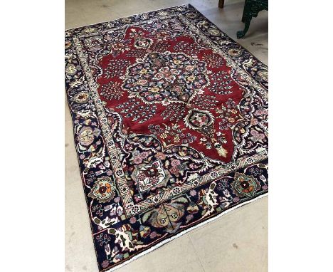 Multicoloured ground Iranian carpet of Tabriz origin approx. 282cm x 190cm