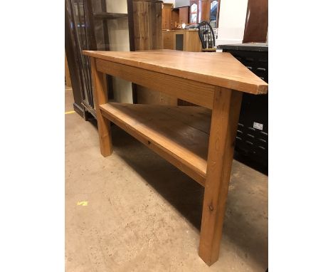 Pine corner table with shelf under