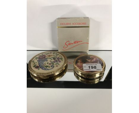 3 VINTAGE POWDER COMPACT CASES.