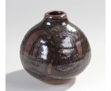 Geoffrey Whiting (1919-1988) for Avoncroft Pottery vase, decorated in deep brown with lighter brown arches, 11cm high