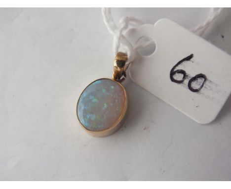 Modern 9ct and oval opal pendant       