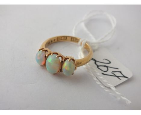 18ct gold three stone opal ring approx size K   