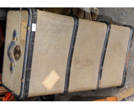 Travelling trunk