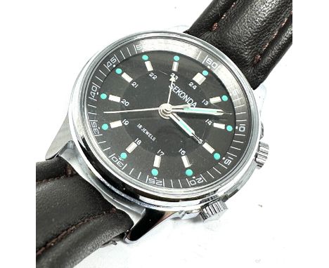 Gents Sekonda 18 jewel alarm wrist watch the watch is ticking alarm works