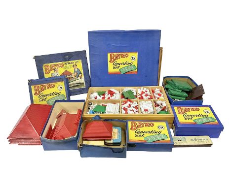 Large quantity of 1950s Bayko construction components, some in original boxesCondition Report:Looks to be in reasonably good 