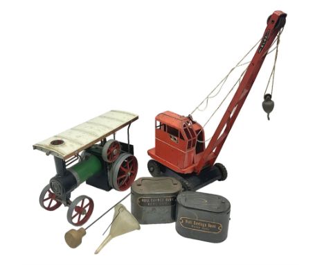 Mamod TE1a steam traction engine with burner, bunker, steering rod and funnel; red and black painted Tri-ang tin-plate Jones 