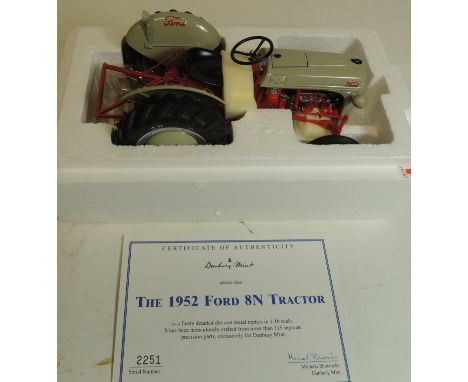 A Danbury Mint 1:16 scale 1952 Ford 8N Tractor with certificate and in original packaging ++mint