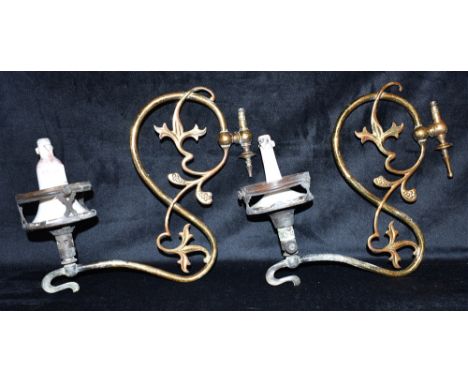 A PAIR OF GILT METAL GAS WALL LIGHT BRACETS  31cm wide Condition Report : overall signs of age, see images Condition reports 
