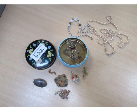  Sale Item:    TIN JEWELLERY & CUFF LINKS (AF)   Vat Status:   No Vat   Buyers Premium:  This lot is subject to a Buyers Prem