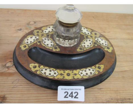  Sale Item:    INKWELL & STAND (AF)   Vat Status:   No Vat   Buyers Premium:  This lot is subject to a Buyers Premium of 15% 