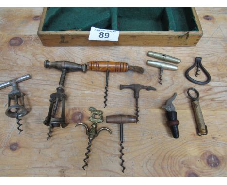  Sale Item:    BOX CORKSCREWS   Vat Status:   No Vat   Buyers Premium:  This lot is subject to a Buyers Premium of 15% + Vat 
