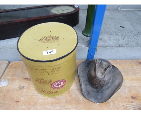  Sale Item:    HAT BOX & HATS (AF)   Vat Status:   No Vat   Buyers Premium:  This lot is subject to a Buyers Premium of 15% +