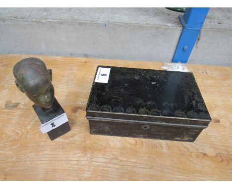  Sale Item:    PAINT BOX & TIN BOX (AF)   Vat Status:   No Vat   Buyers Premium:  This lot is subject to a Buyers Premium of 