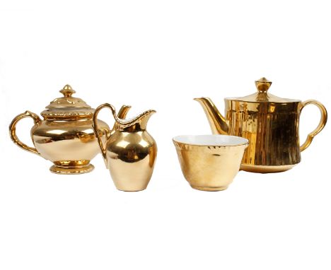 Worcester  set plus teapot