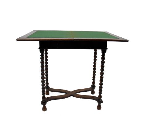 An oak bobbin legged card table. Dimensions 62cm(W) 40cm(D) 70cm(H)