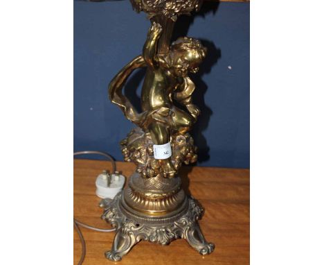 BRASS ORNATE TABLE LAMP