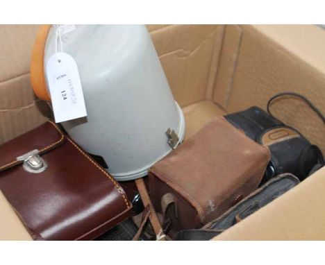LOT OF VINTAGE CAMERAS
also including a Czechoslovakian portable microscope 