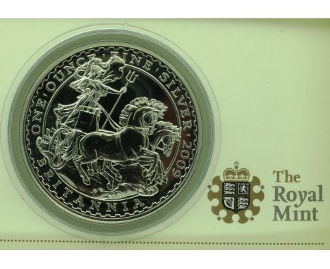 2009 £2 Britannia silver bullion round, boxed with certificate. P&amp;P Group 1 (£14+VAT for the first lot and £1+VAT for sub