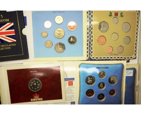 Quantity of coin collections in folders, to include a Elizabeth II 40th Anniversary Collection. P&amp;P Group 1 (£14+VAT for 